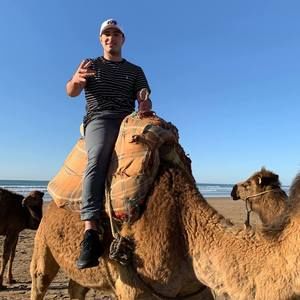 Meet your Posher, Connor